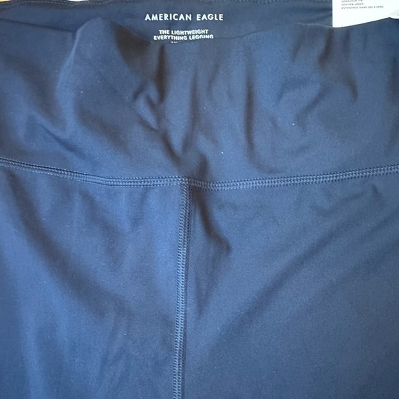 American Eagle the lightweight  Everything legging Navy Blue XXL NWT 7/8 length - Picture 5 of 6